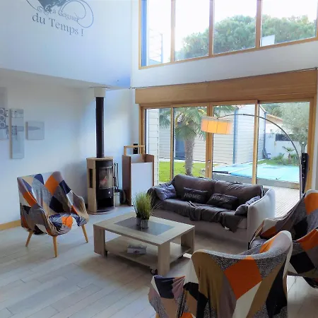 - Magnifique Maison Neuve - Piscine - Jacuzzi - Acces Wifi *